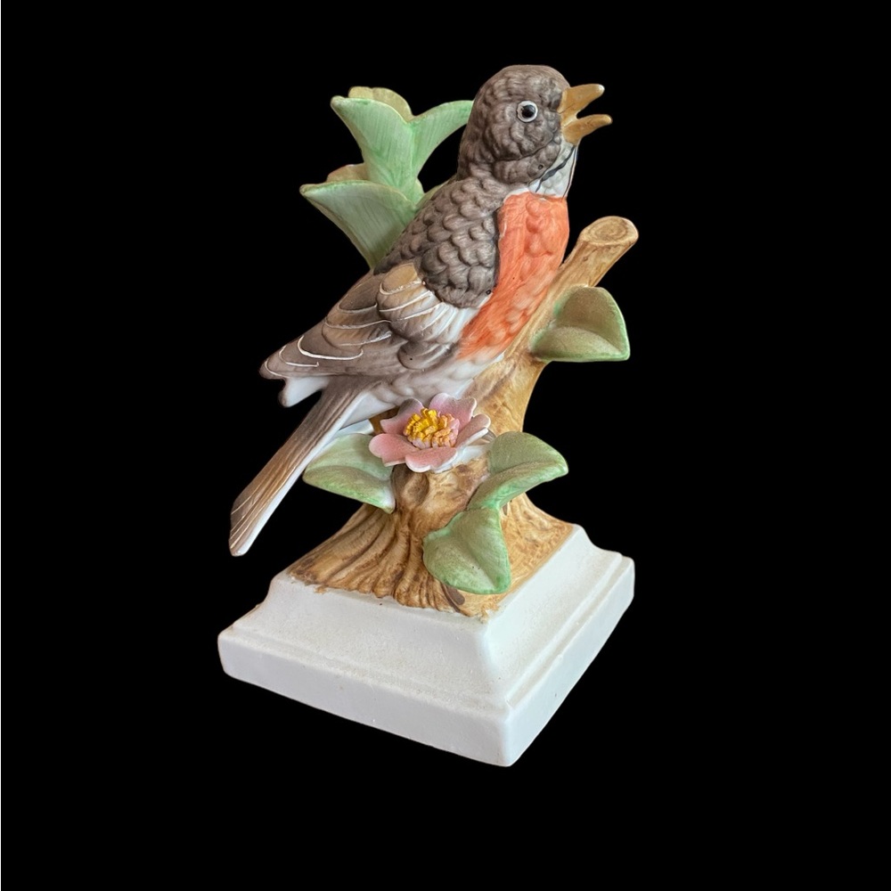 Vintage Norleans Hand Painted Porcelain Robin Bird Figurine 5.25"